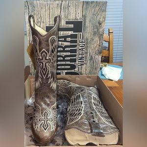 women’s cowboy boots